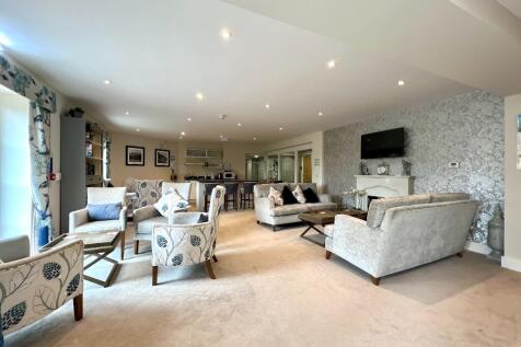 Communal Lounge