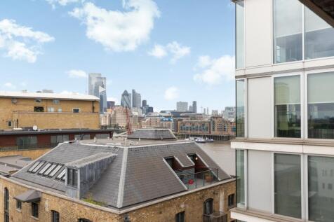 Axis Court 33 - view