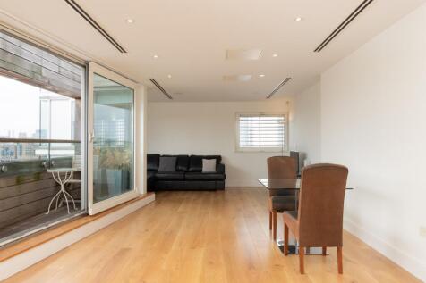Axis Court 33 - din
