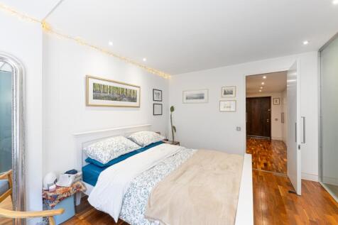 Butlers Wharf F50...