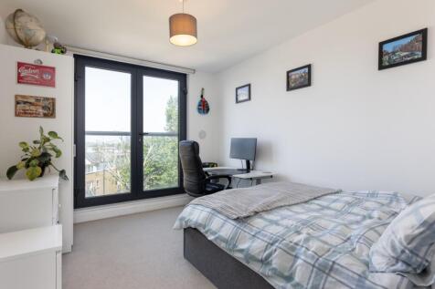Hepburn House F2 ...