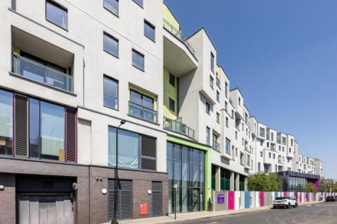 Hepburn House F2 ...