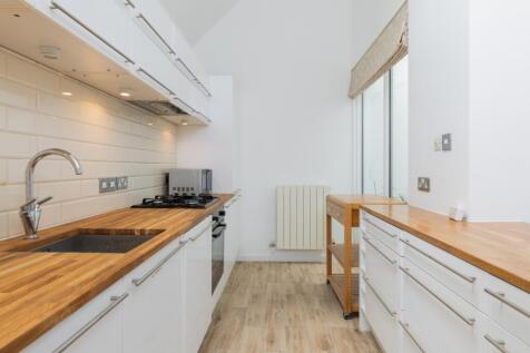 Curlew Street 26 ...