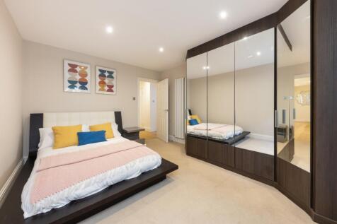 Lion Court F2 (05...