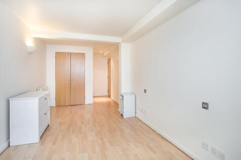Bedroom Second As...