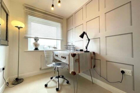 Bedroom 4/Study