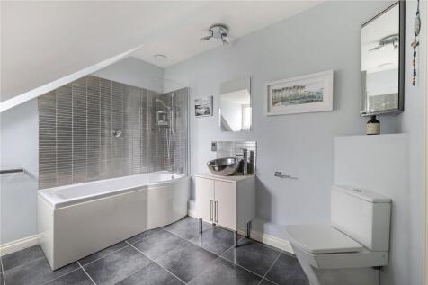 En Suite Bathroom