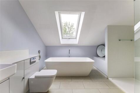 Principal Bathroom