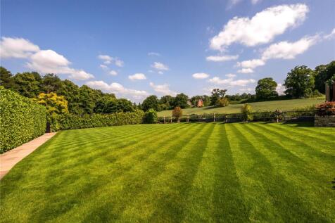 Rear Lawns