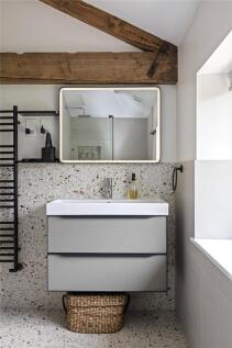 En Suite Bathroom