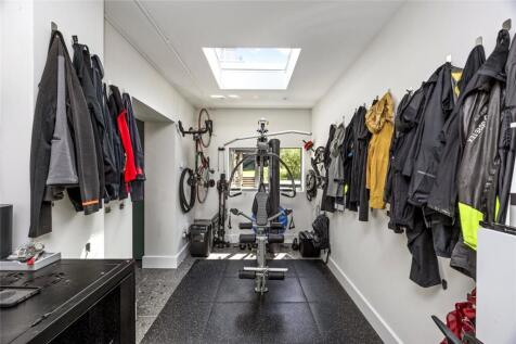 Gym/Store