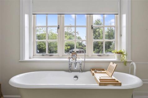 En Suite Bathroom