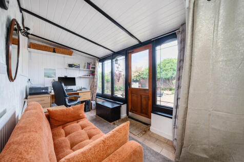 1298738-8-682f2bd...