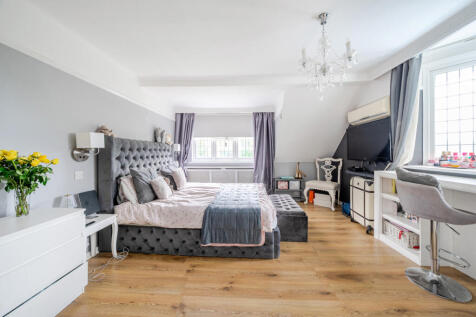 1296872-6-682dc55...