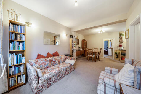 1370868-6-68f62e2...