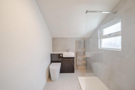 1370971-4-68f2321...