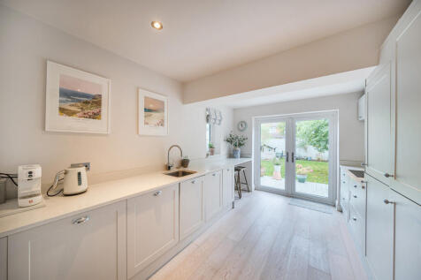 1376479-20-690b3c...