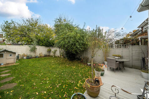 1376479-4-690b3b3...