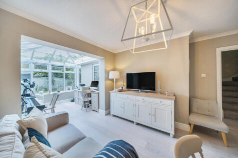 1376479-16-690b3c...