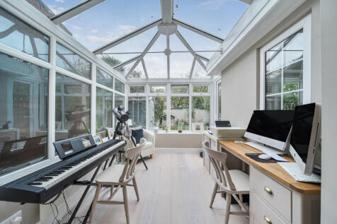 1376479-15-690b3c...