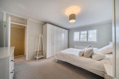 1376479-12-690b3b...