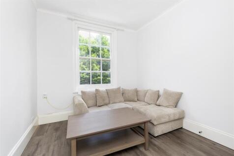 Flat A, 37 Chalton Street -2.jpg