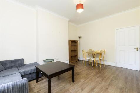 Flat B, 481 Caledonian Road -3.jpg