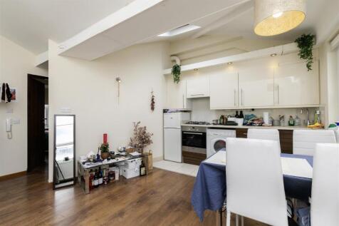 38C Camden High Street -6.jpg