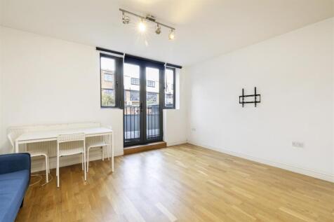 137 Camden High Street -1.jpg