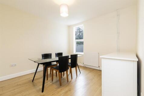 34 Hale Grove Gardens -6.jpg