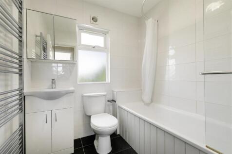 34 Hale Grove Gardens -17.jpg