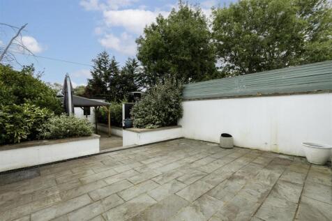 34 Hale Grove Gardens -23.jpg