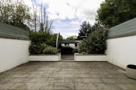 34 Hale Grove Gardens -24.jpg