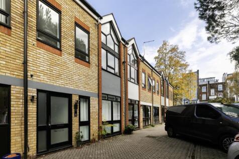 F1, 3 Torriano Mews -23.jpg