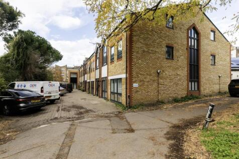 F1, 3 Torriano Mews -26.jpg