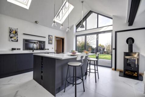 Kitchen / dining / living room