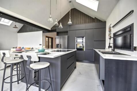 Kitchen / dining / living room