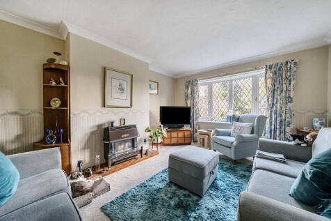 1371287-9-68f8ccd...