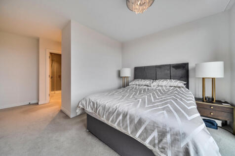 1375139-4-6908d59...