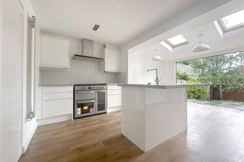 Kitchen/Dining Area