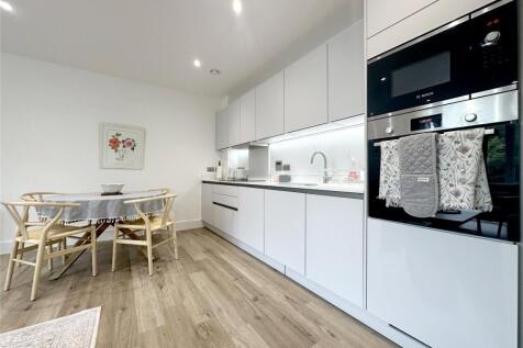 Kitchen/Dining Area