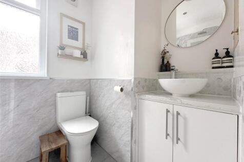 Main Bathroom