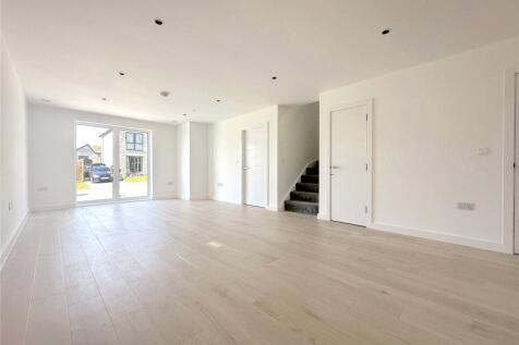 Living/Dining Area
