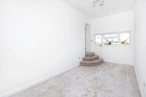 Dining/Bedroom 4