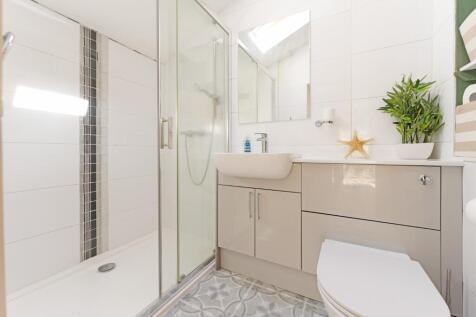 D/S Shower Room