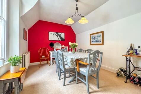 Bedroom 3/Dining Rm