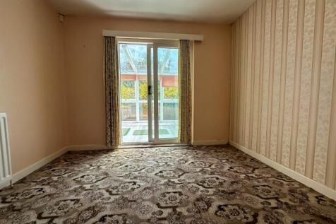 Dining Room/Bedroom