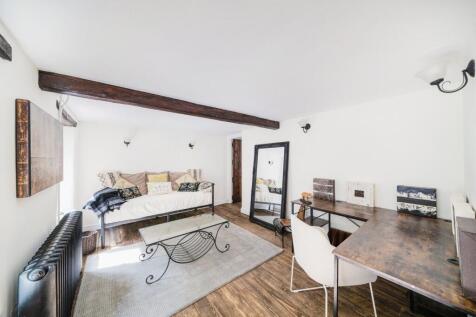 Bedroom/Reception