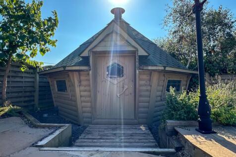 Hobbit House