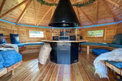 Hobbit Hse Interior
